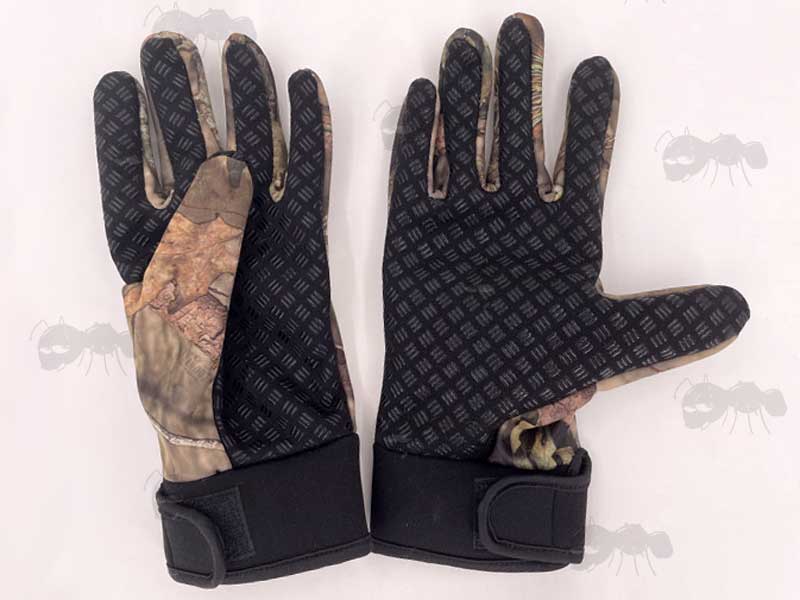 Palm Grip View of The Pine Camouflage Full Finger Hunting Gloves