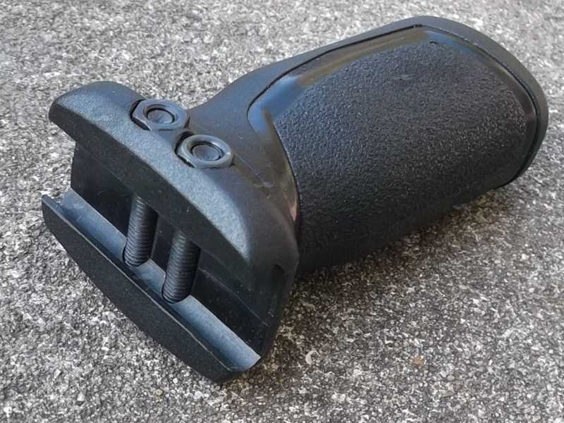 Top Rail Fitting on The Tac Rifle Black Polymer Vertical Grip for Picatinny Rifle Handguards