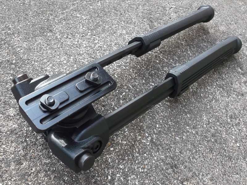 Polymer and Aluminium Design Rifle Bipod for M-Lok Handguards, with Tilt Feature and 360 Degree Rotation, with Fully Extended Legs