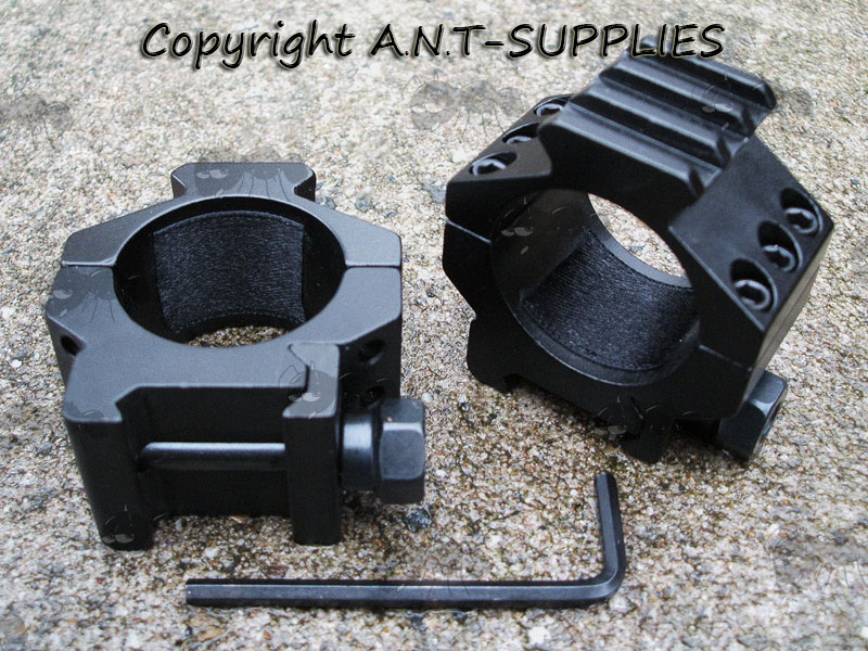 Pair of Heavy-Duty Triple Clamped 30mm Scope Ring Mount for Weaver / Picatinny Rails with Rail Heads