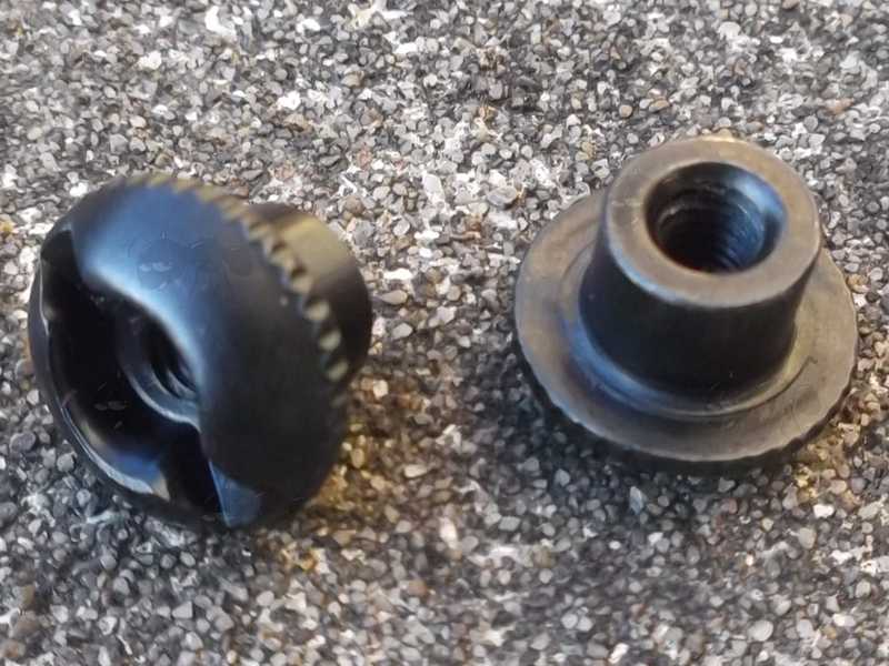 Pair of Black Finished M4 Thread Ribbed Grip Curved Thumbscrew Nuts